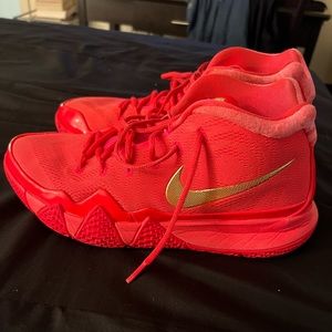 Nike basketball shoes Kyrie Irving signature shoes